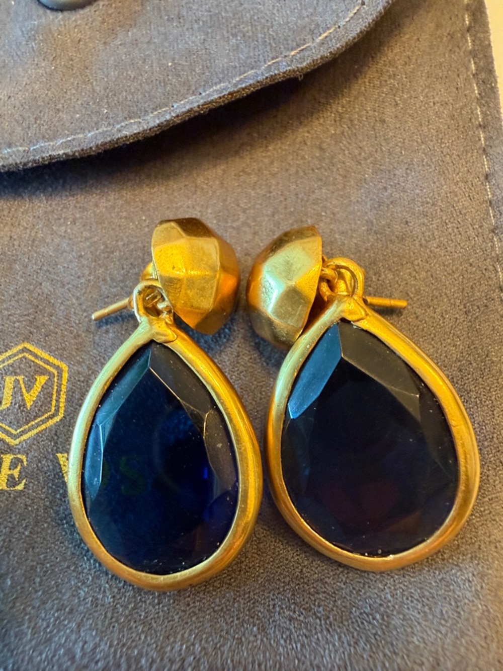 Julie Vos Gold Teardrop Earrings with Dark Blue Stones - Picture 2 of 4